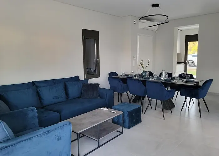 Olea Valley Villa *